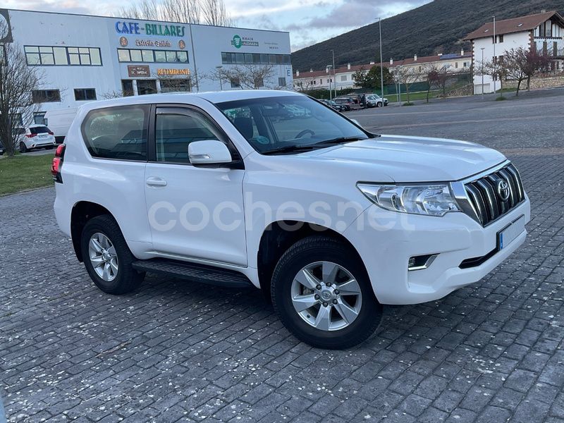 Usado Toyota Land Cruiser 177 CV (130 kW) 2019 Blanco SUV