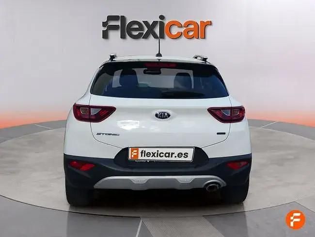 Usado Kia Stonic 110 CV (80 kW) 2018 Blanco SUV