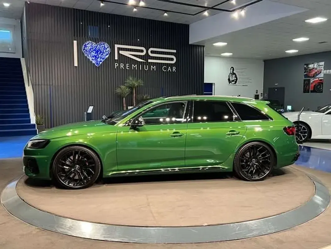 Usado Audi RS4 Sport 450 CV (330 kW) 2022 Verde Familiar