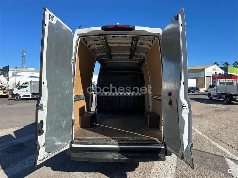 Usado Iveco Daily 146 CV (107 kW) 2012 Blanco Pickup/Camioneta