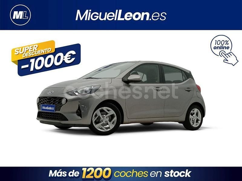 Gris / plata Usado 2023 Hyundai i10 Utilitario | 12.985 € (Precio justo) - Imagen 1/3