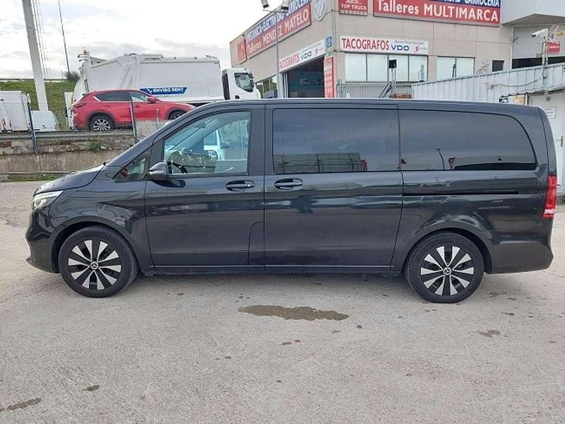 Usado Mercedes V220 Avantgarde 163 CV (119 kW) 2022 Negro Monovolumen