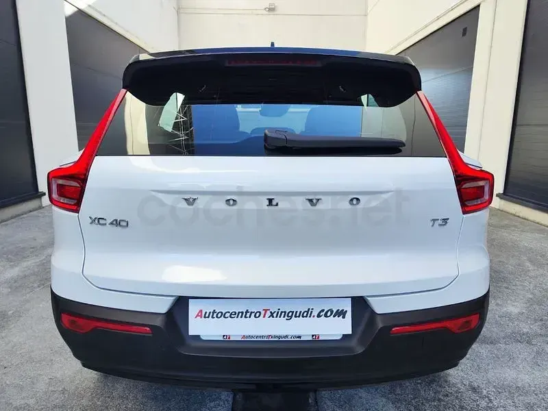 Usado Volvo XC40 R-Design 163 CV (119 kW) 2020 Blanco SUV