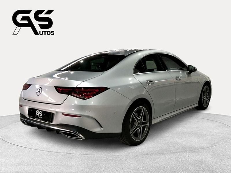 Usado Mercedes CLA200 163 CV (119 kW) 2023 Gris Utilitario