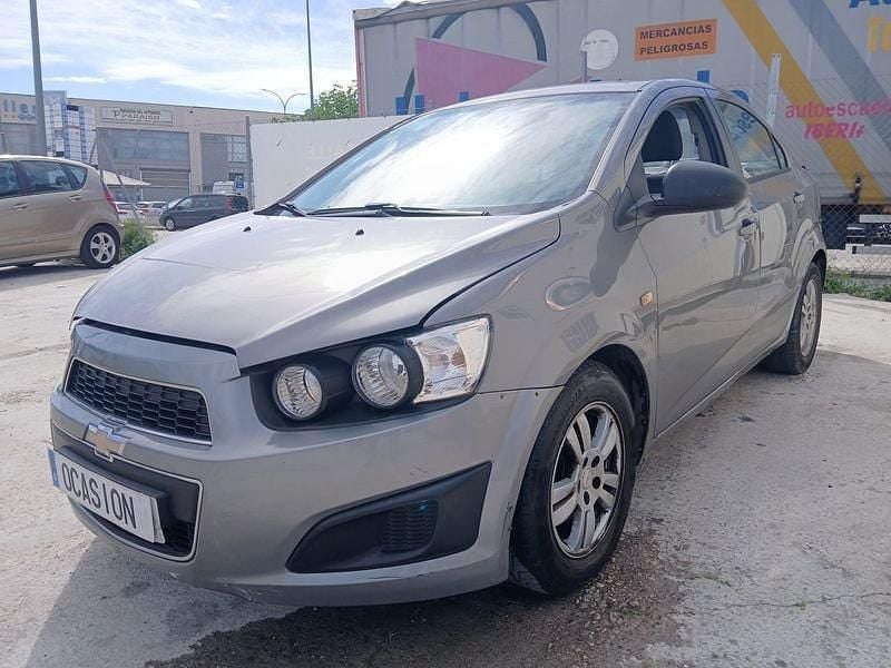 Usado Chevrolet Aveo LT 86 CV (63 kW) 2012 Gris Berlina