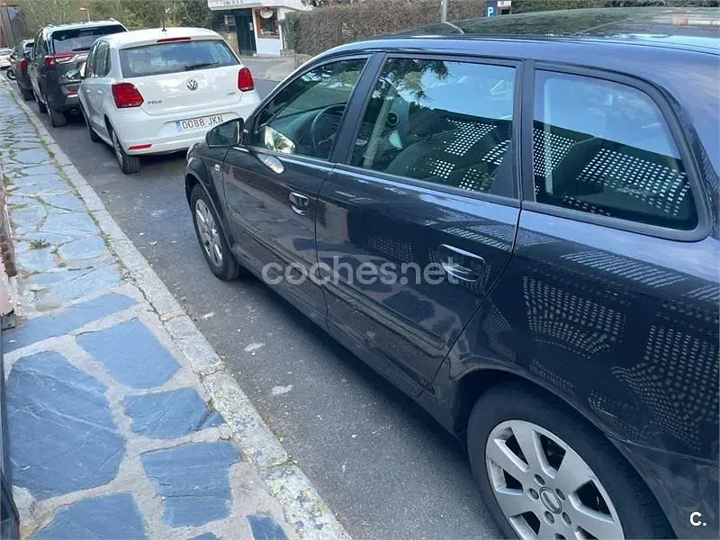 Usado Audi A3 Sportback Attraction 140 CV (102 kW) 2007 Negro Utilitario