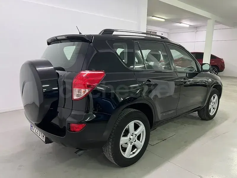 Usado Toyota RAV4 Executive 116 CV (85 kW) 2006 Negro SUV