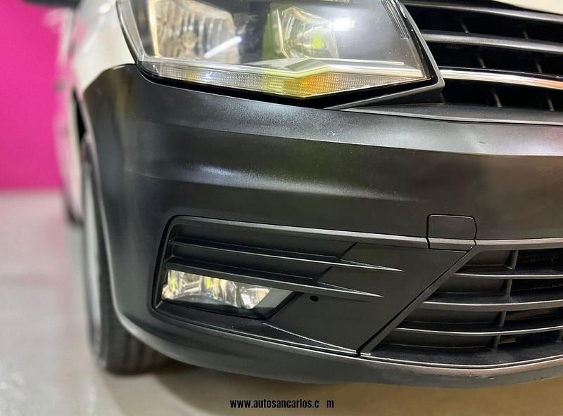 Usado VW Caddy 75 CV (55 kW) 2017 Blanco Monovolumen