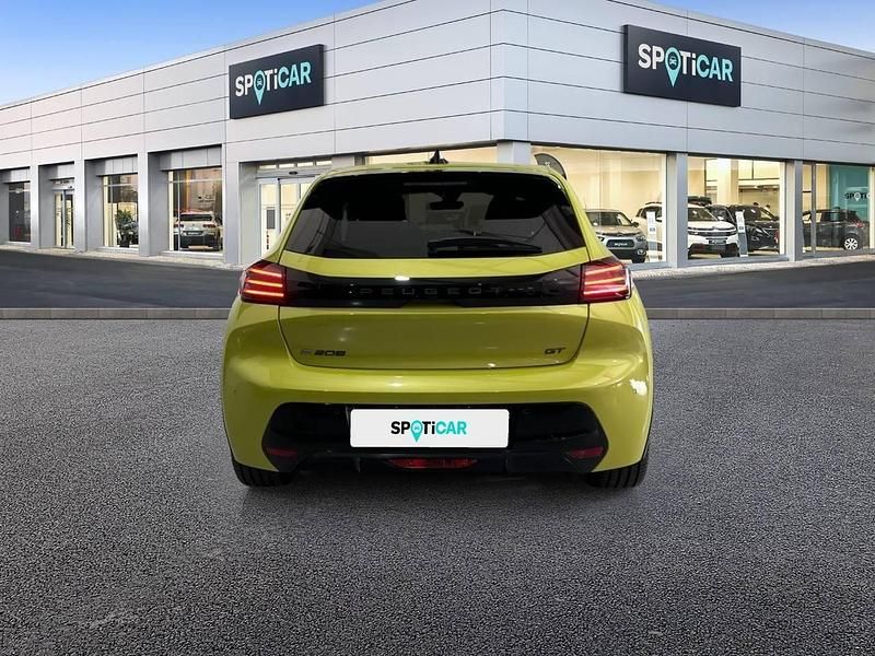 Usado Peugeot e-208 GT 114 kW (156 CV) 2024 Dorado Utilitario