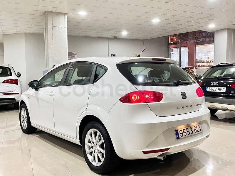 Usado Seat Leon Ecomotive 105 CV (77 kW) 2009 Blanco Utilitario