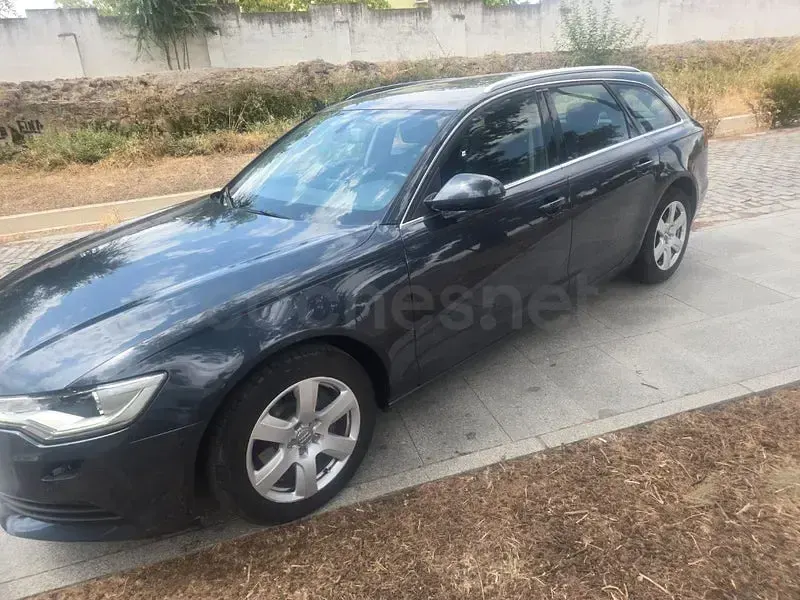 Usado Audi A6 204 CV (150 kW) 2012 Azul Familiar