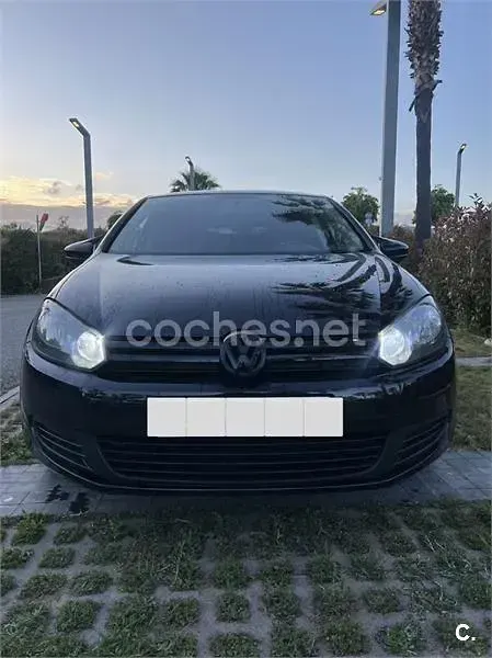 Usado VW Golf VI 105 CV (77 kW) 2011 Negro Utilitario