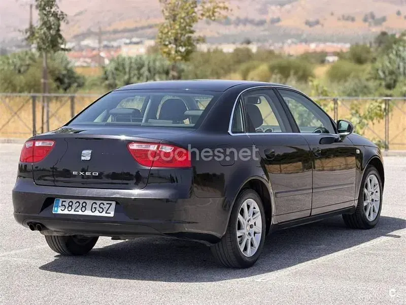 Usado Seat Exeo Style 120 CV (88 kW) 2010 Negro Berlina