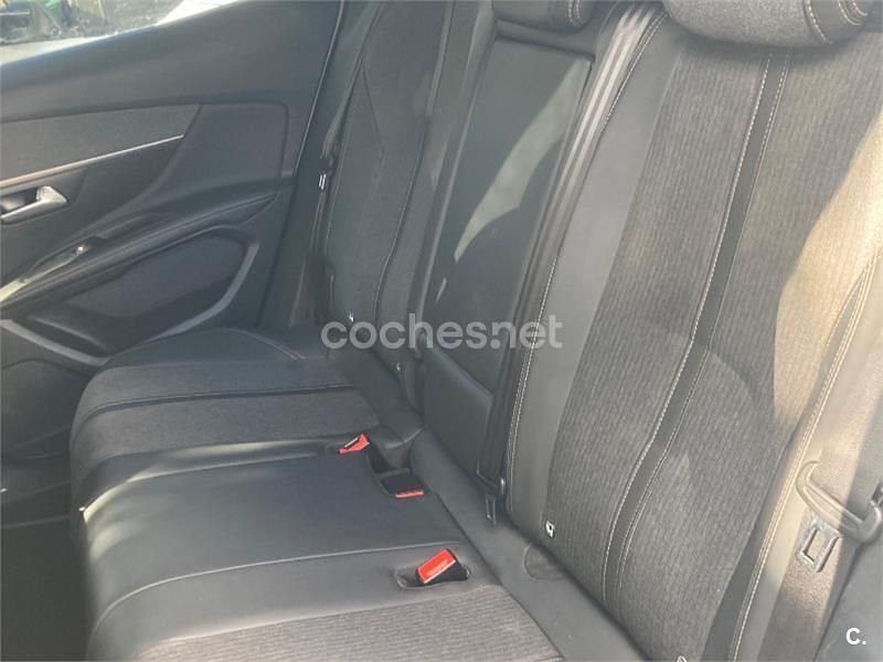 Blanco Usado 2019 Peugeot 3008 GT-line SUV | 17.500 € (Un poco caro) - Imagen 1/4