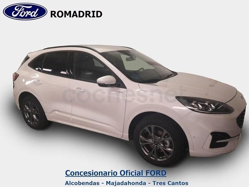 Usado Ford Kuga ST-Line X 225 CV (165 kW) 2022 Blanco SUV