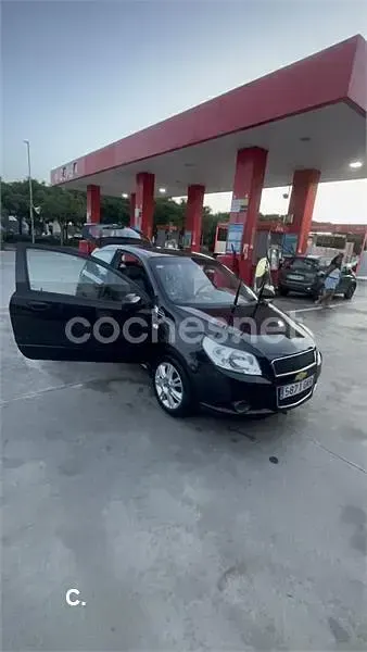 Usado Chevrolet Aveo LS 84 CV (61 kW) 2010 Negro Berlina