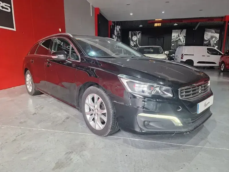 Usado Peugeot 508 SW Active 150 CV (110 kW) 2016 Negro Familiar