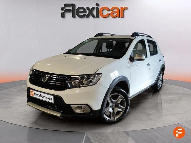 Usado Dacia Sandero Essentiel 91 CV (66 kW) 2020 Blanco Berlina