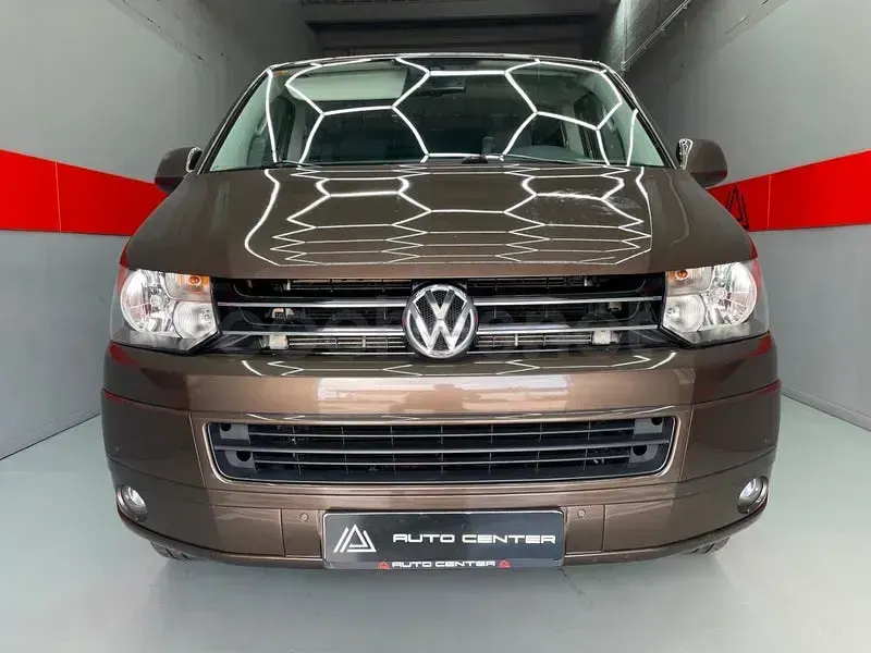 Usado VW Multivan Startline 140 CV (102 kW) 2012 Marrón Monovolumen