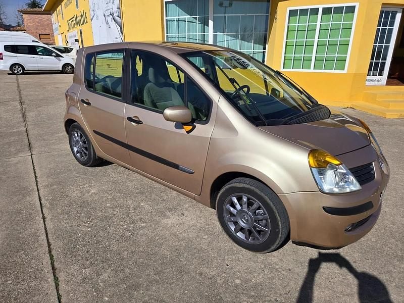 Brugt Renault Modus 100 HK (73 kW) 2005 Beige MPV