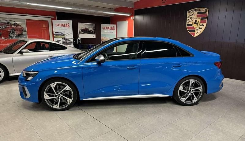 Usado Audi S3 Sportback Ambiente 310 CV (228 kW) 2022 Azul Utilitario