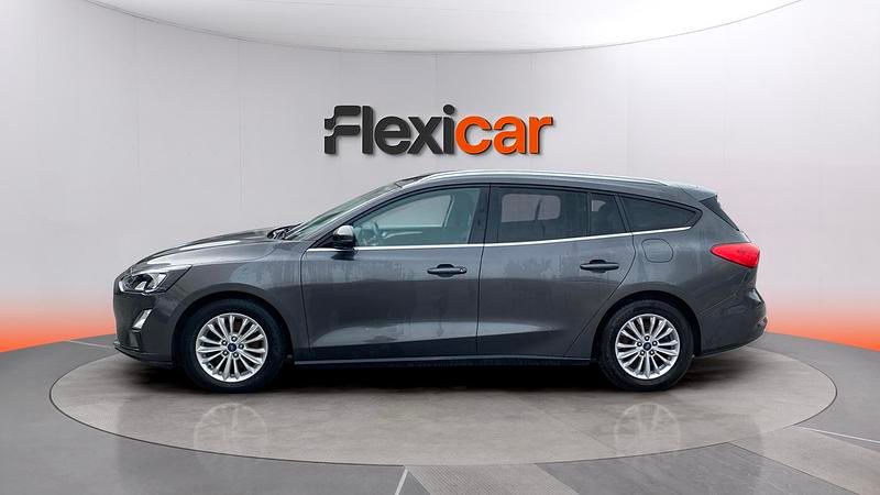 Usado Ford Focus Titanium 120 CV (88 kW) 2020 Gris Familiar