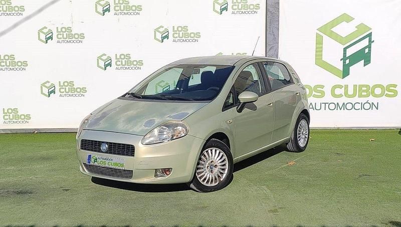 Usado Fiat Grande Punto Dynamic 95 CV (69 kW) 2006 Beige Utilitario