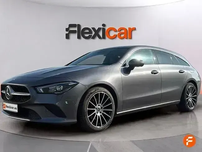 Usado Mercedes CLA200 Shooting Brake 150 CV (110 kW) 2019 Gris Familiar