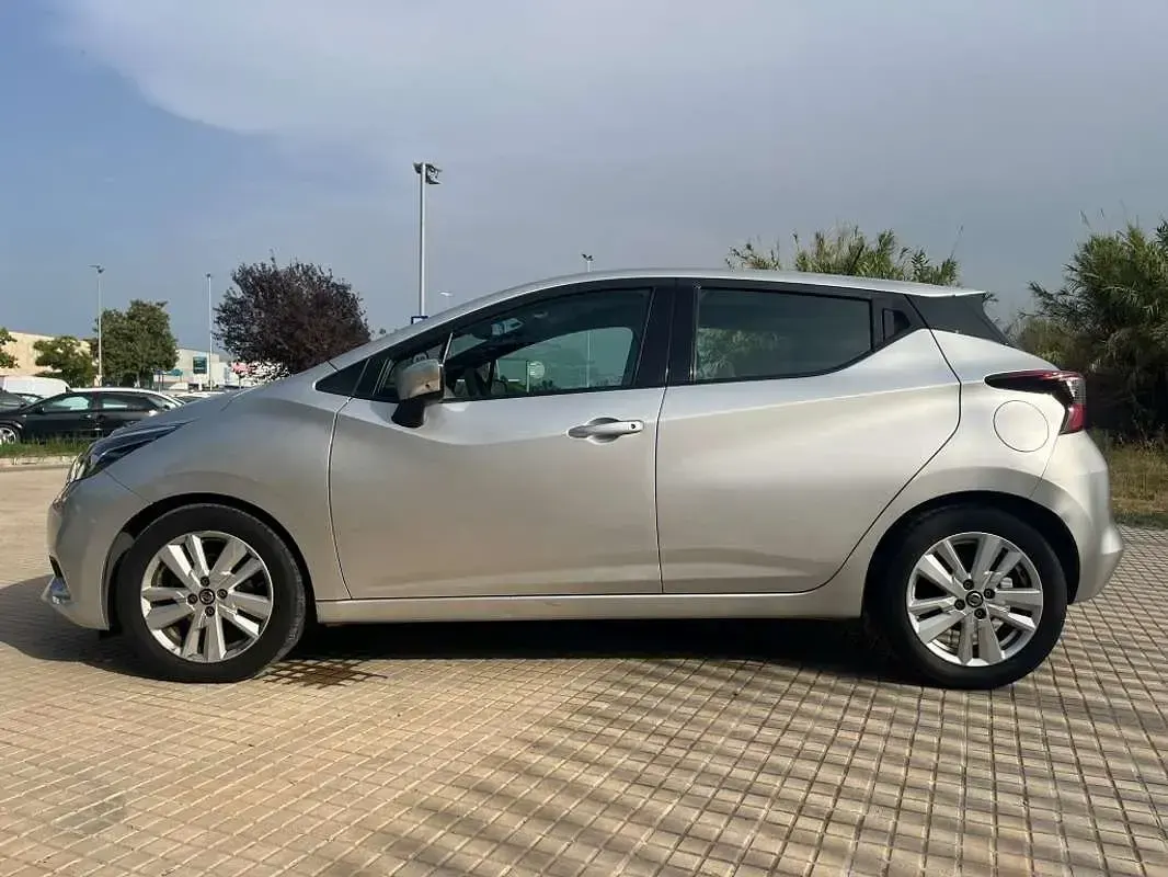 Usado Nissan Micra Visia 73 CV (53 kW) 2017 Gris Utilitario