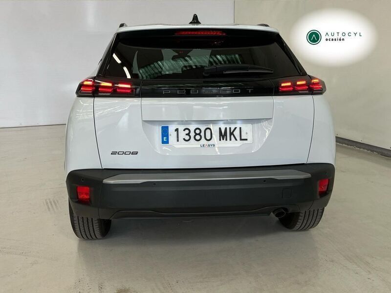 Usado Peugeot 2008 Allure 102 CV (75 kW) 2023 Blanco SUV