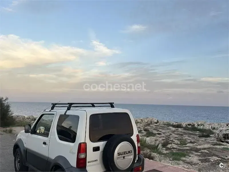 Usado Suzuki Jimny 85 CV (62 kW) 2018 Blanco SUV