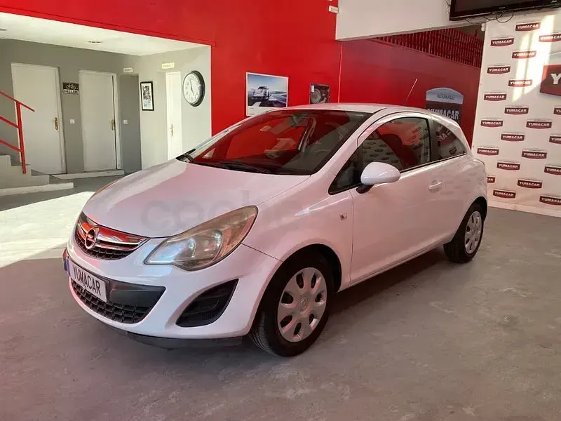 Usado Opel Corsa Expression 75 CV (55 kW) 2011 Blanco Utilitario