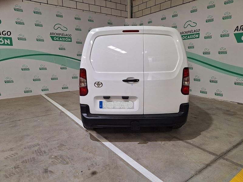 Usado Toyota Proace City City 100 CV (73 kW) 2021 Blanco Monovolumen