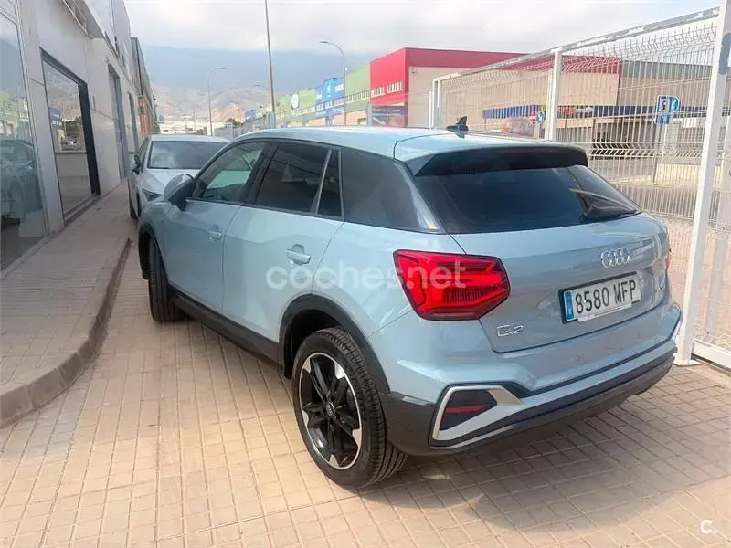 Usado Audi Q2 S-Line 150 CV (110 kW) 2023 Gris / plata SUV