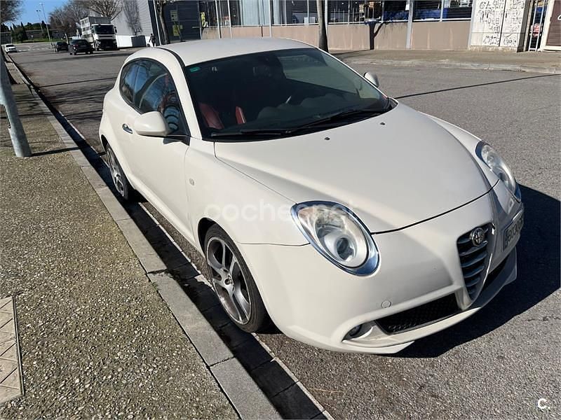 Usado Alfa Romeo MiTo Distinctive 120 CV (88 kW) 2009 Blanco Utilitario