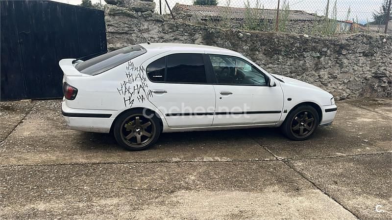 Usado Nissan Primera Comfort 90 CV (66 kW) 1999 Blanco Familiar