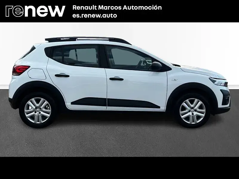 Usado Dacia Sandero Expression 90 CV (66 kW) 2023 Blanco Berlina