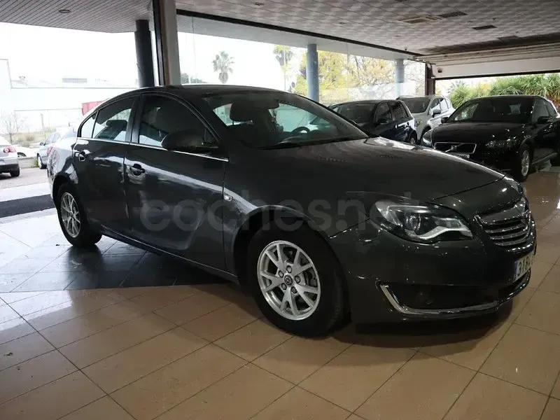 Usado Opel Insignia Business 140 CV (102 kW) 2015 Gris / plata Berlina