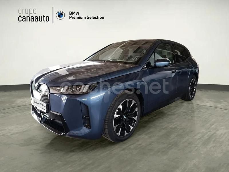 Usado BMW iX Comfort Edition 400 kW (544 CV) 2025 Azul SUV