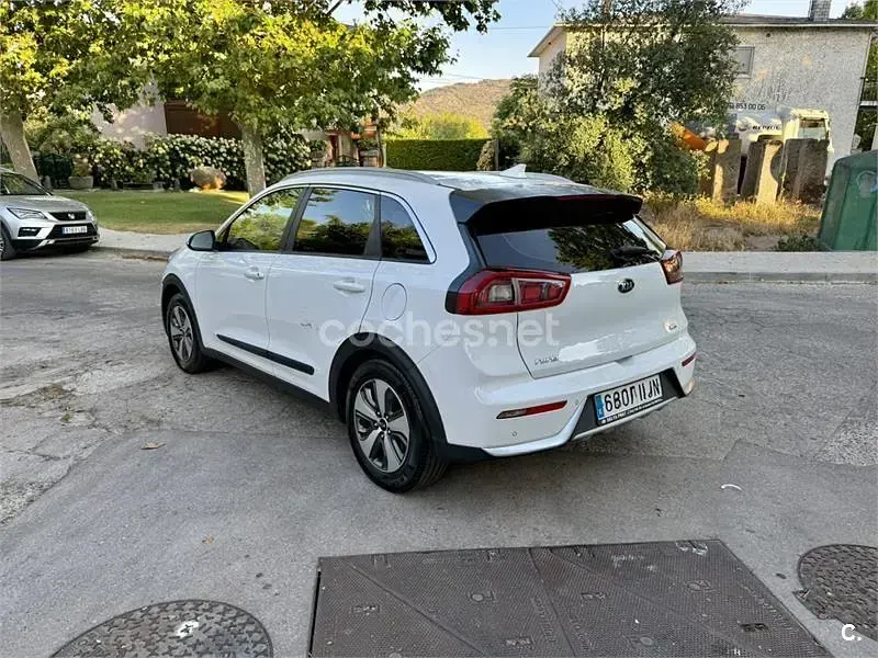 Usado Kia Niro 141 CV (103 kW) 2018 Blanco SUV