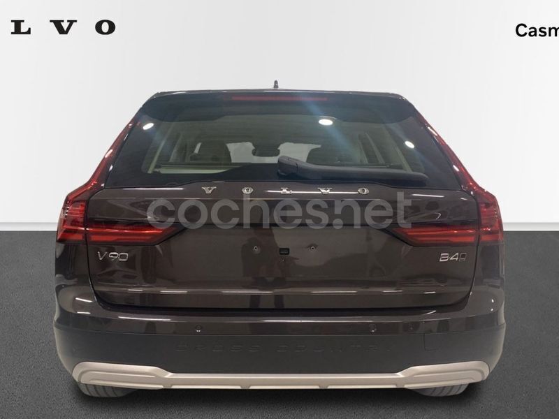 Usado Volvo V90 CC Core 197 CV (144 kW) 2022 Gris / plata Familiar