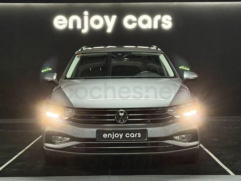 Usado VW Passat Executive 150 CV (110 kW) 2022 Beige Familiar