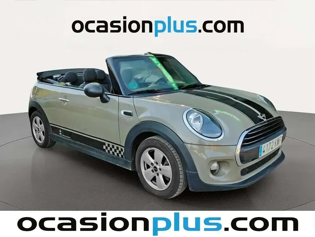 Usado Mini One Cabriolet 102 CV (75 kW) 2019 Gris Descapotable