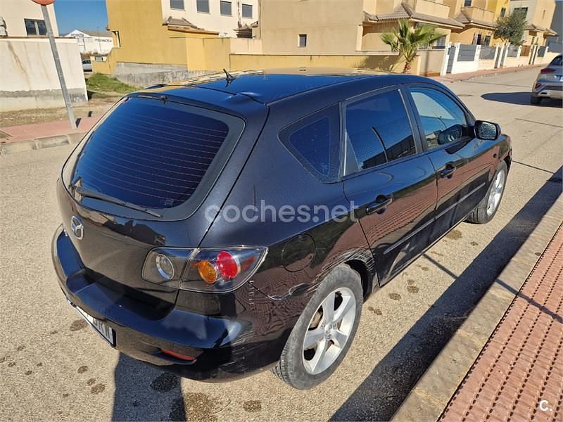 Usado Mazda 3 Active 105 CV (77 kW) 2005 Negro Berlina