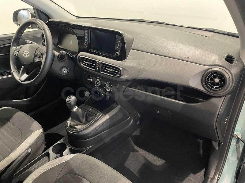 Usado Hyundai i10 63 CV (46 kW) 2025 Verde Utilitario