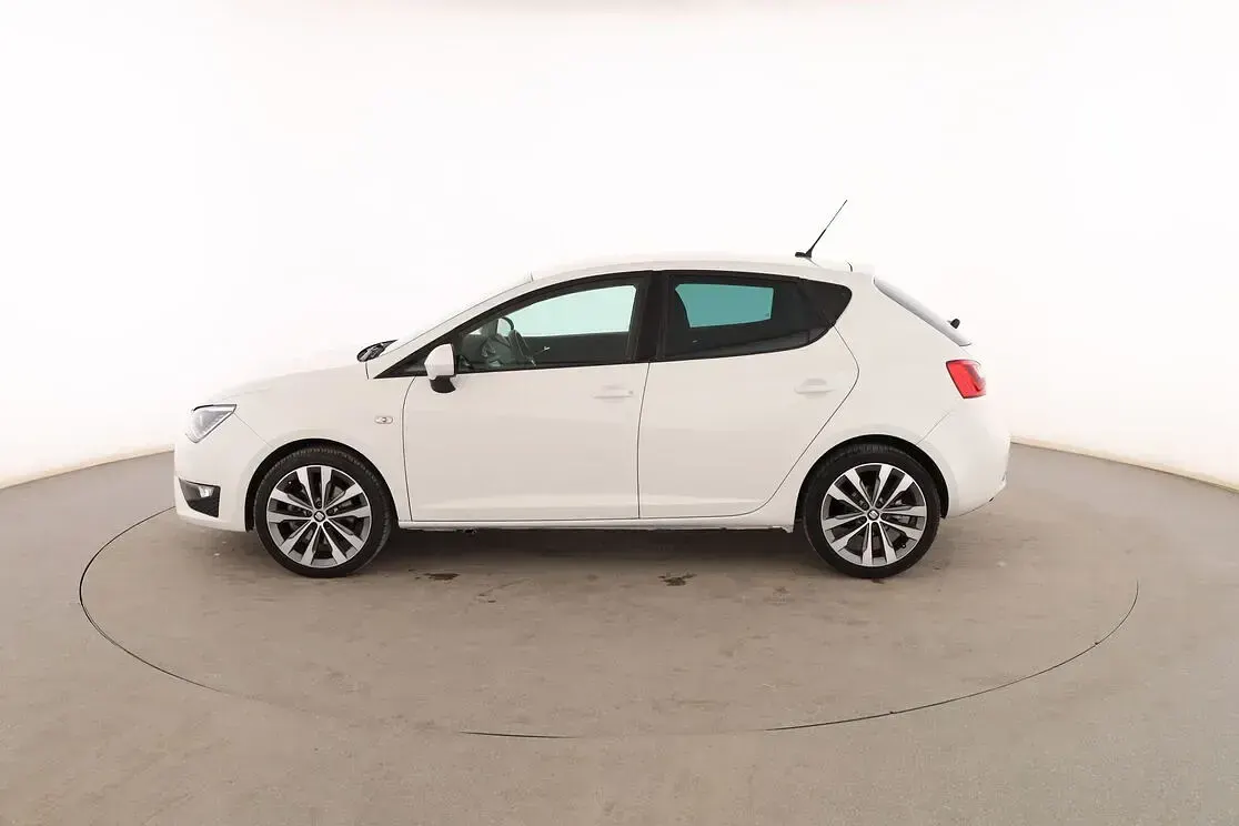 Usado Seat Ibiza FR 110 CV (80 kW) 2017 Blanco Berlina