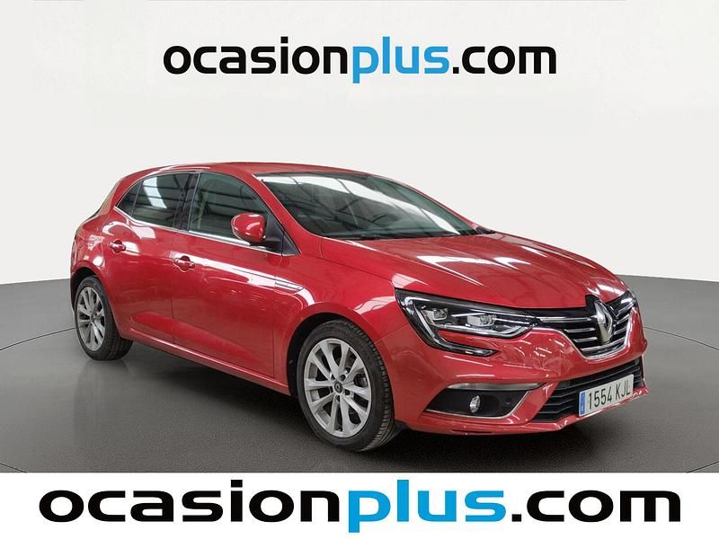 Usado Renault Mégane IV Zen 130 CV (95 kW) 2018 Rojo Berlina