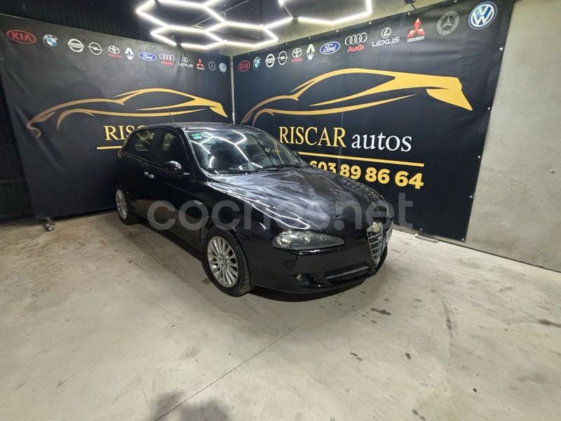 Negro Usado 2009 Alfa Romeo 147 Progression Utilitario | 2950 € (Super precio) - Imagen 1/4