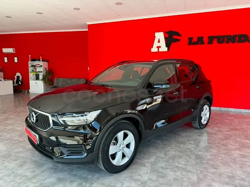 Usado Volvo XC40 Momentum 129 CV (94 kW) 2021 Negro SUV