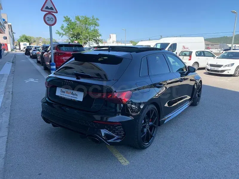 Usado Audi RS3 Ambiente 400 CV (294 kW) 2023 Negro Berlina
